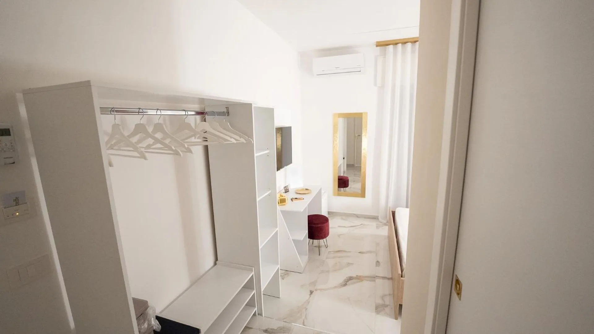 Affittacamere Hotel Gemini Beb Napoli Italia