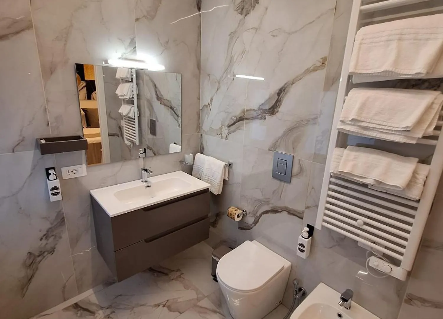 Affittacamere Hotel Gemini Beb Napoli